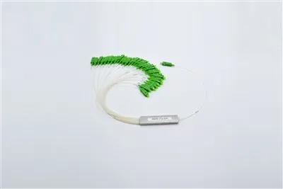 Scoilteoir Snáithín 1X32 PLC, Tube Cruach, Snáithín Bare 250μm, SC APC, Singlemode
